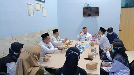 Pimpinan MTs Negeri 3 Banyumas Sambangi SPPG Silado 1 Demi Layanan Terbaik untuk Siswa dan GTK